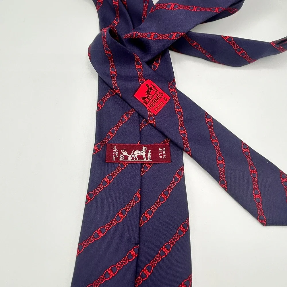 Hermes Paris Mens Silk Tie Navy Blue Red‎ Interlocking Chain Link Made in France